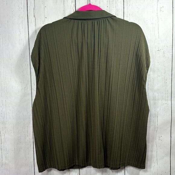 Adrianna Papell Pleated V Neck Short Sleeve Olive Green Button Front Top - Picture 12 of 12